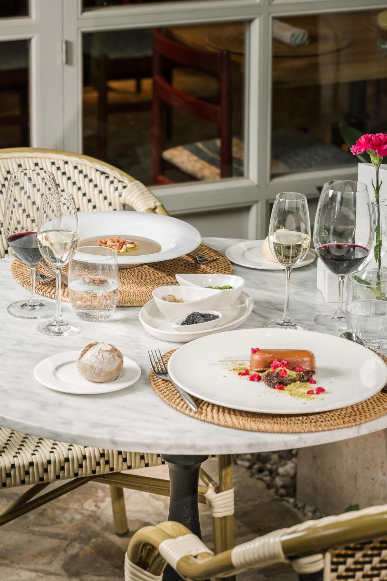 Hospes Las Casas Del Rey De Baeza, A Member Of Design Hotels Севилья Экстерьер фото