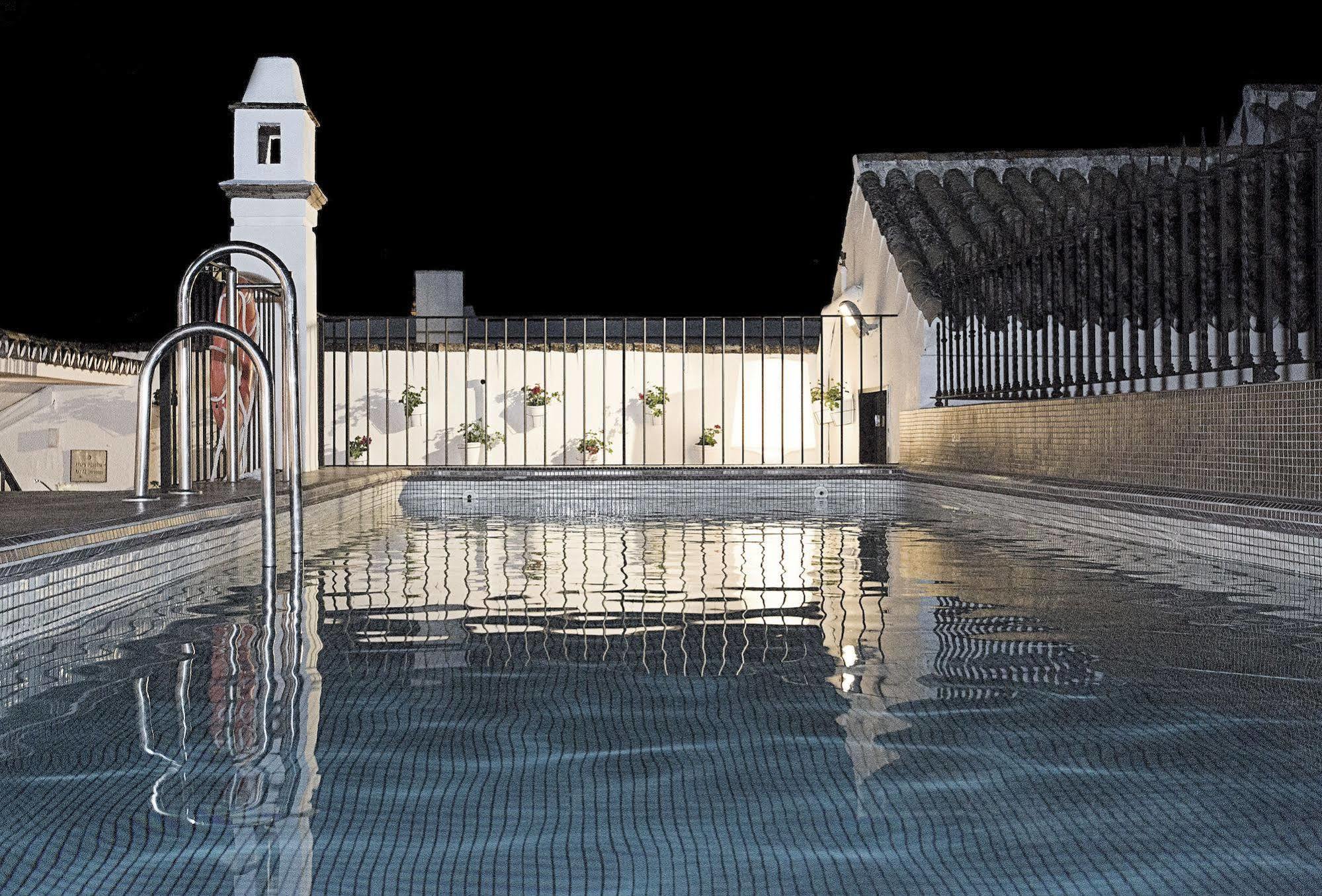 Hospes Las Casas Del Rey De Baeza, A Member Of Design Hotels Севилья Экстерьер фото